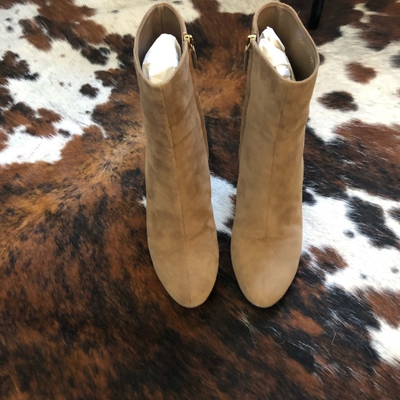 Gucci Jacqulyn Boot in Tan - Picture 3 of 8